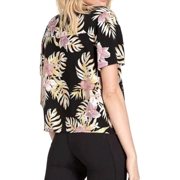 Volcom NEW Gen Wow Short Sleeve Top Black Floral Print, Size XL, NWT - Picture 2 of 8